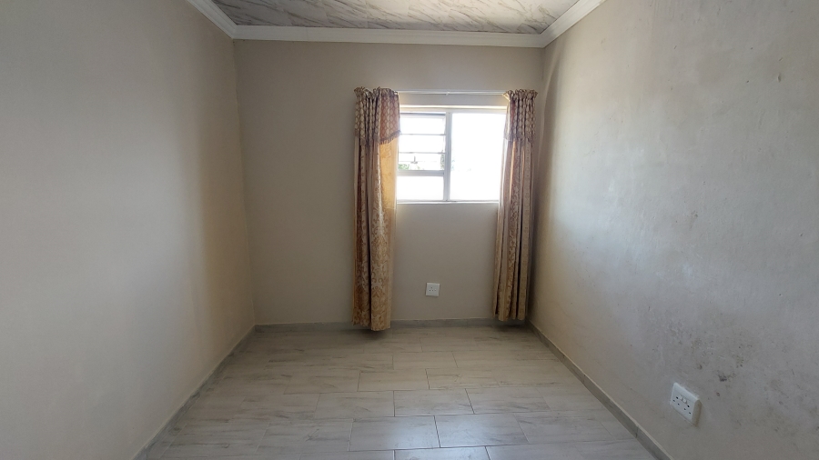5 Bedroom Property for Sale in Ravensmead Western Cape